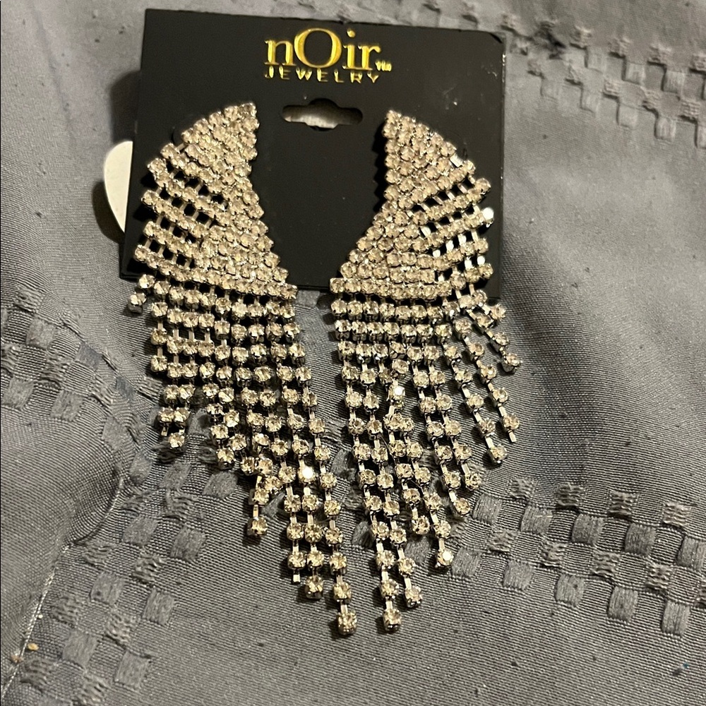 nOir Jewelry Silver Cascading Earrings